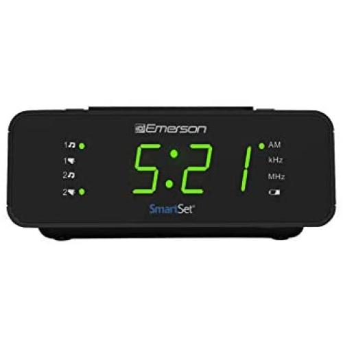 Emerson SmartSet Alarm Clock Radio with AM/FM Radio, Dimmer, Sleep Timer and .9'' LED Display, CKS1900