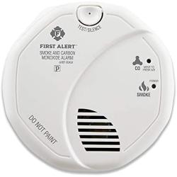 First Alert PC900V Powered Battery-Operated Combination Smoke/Carbon Monoxide Alarm with Voice Location, Black (SCO7CN), 1 Pack, White